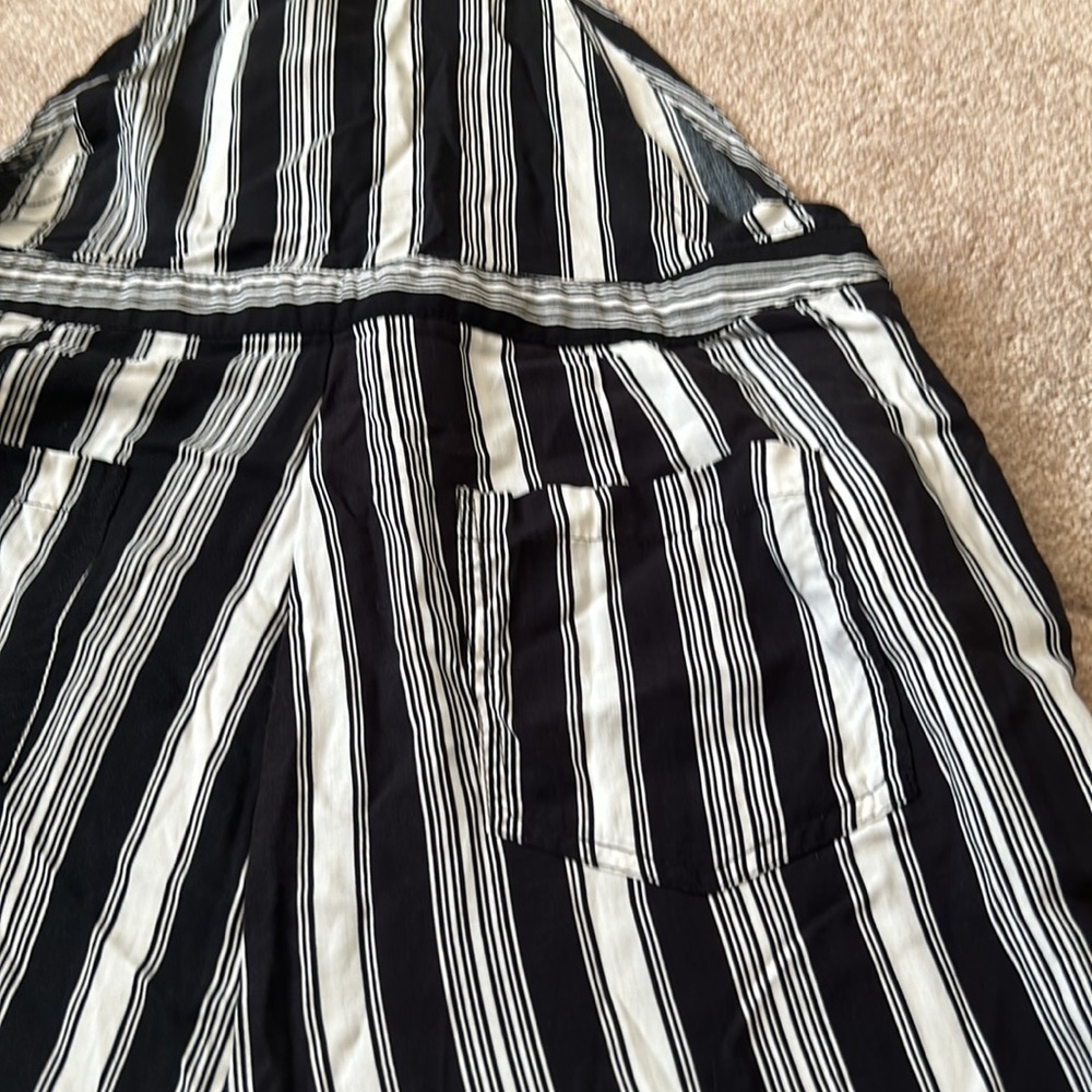 Jumpsuit - Picture 6 of 8